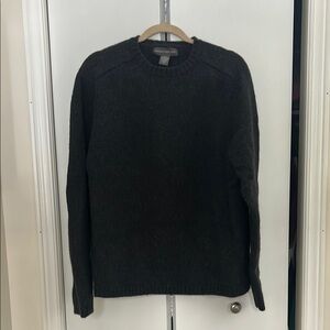 Banana Republic Men's Dark Gray Crewneck Sweater